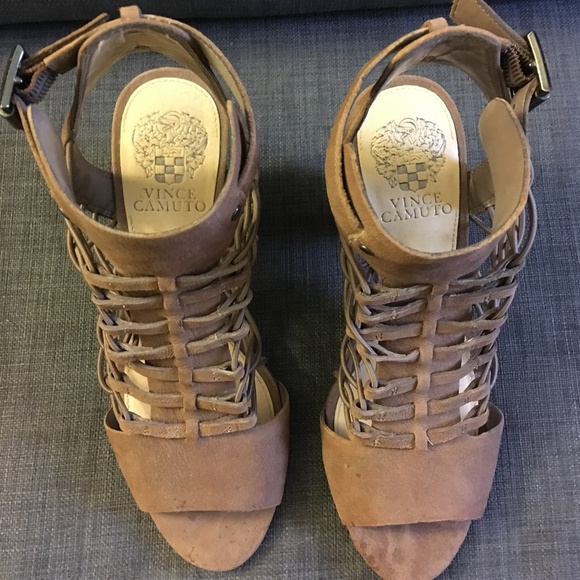 Vince Camuto Evel Caged Sandal - sz7, taupe - Picture 3 of 6